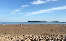 Tenby Heights, 5 En-Suites, Parking & Garden